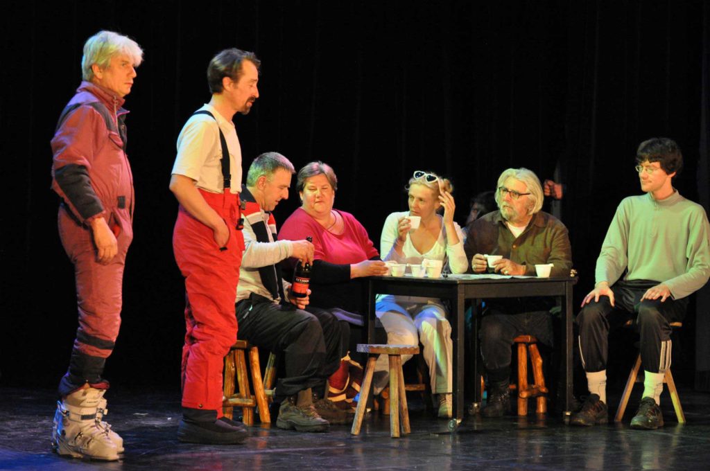 Spectacle de théâtre adulte, école de l'EMION