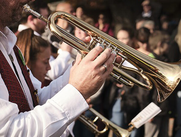 Rencontre avec les fanfares !