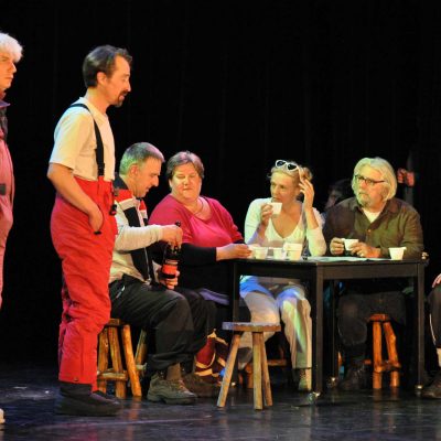 Spectacle de théâtre adulte, école de l'EMION